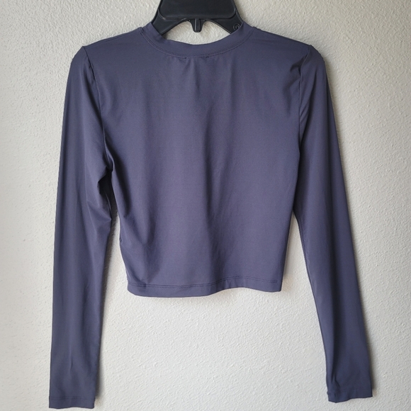 NWT CHAM Crop Long Sleeve, Size Medium/Large, Color Navy - Picture 5 of 8